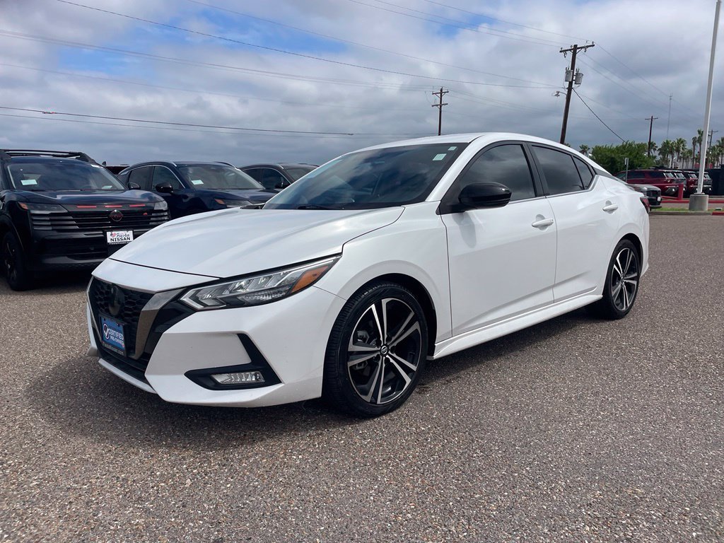 Used 2022 White Nissan SR image 3