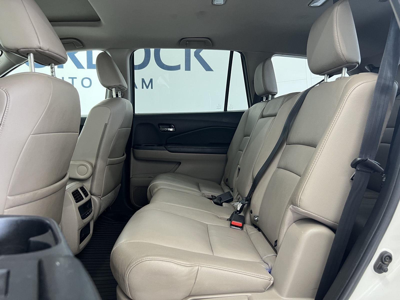 2016 Honda Pilot EX-L - Photo 7