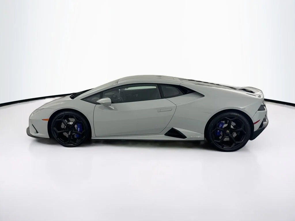 Used 2022 Grigio Hati Metallic Lamborghini Base image 8
