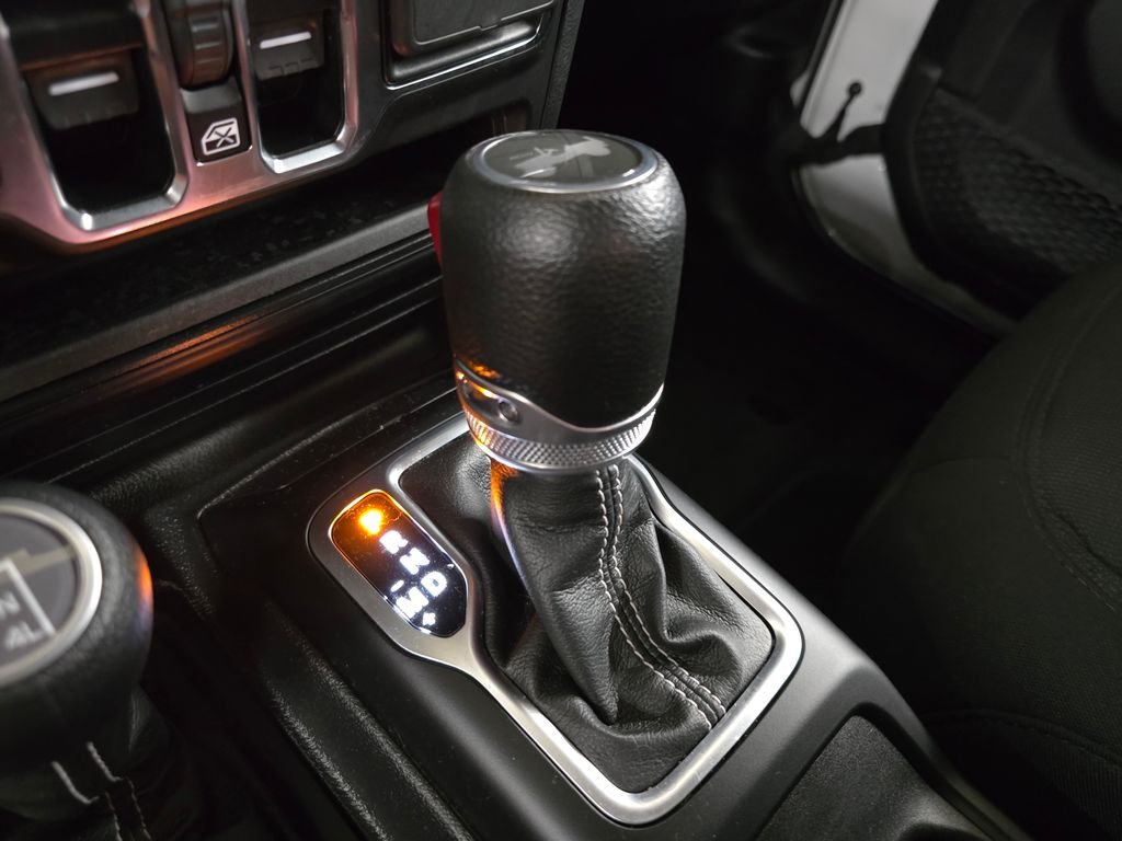 2023 Jeep Wrangler 4-Door Sahara - Photo 26