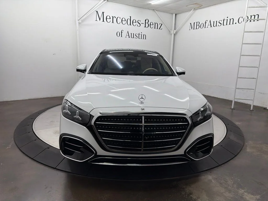 New 2027 White Mercedes-Benz S 500 image 2