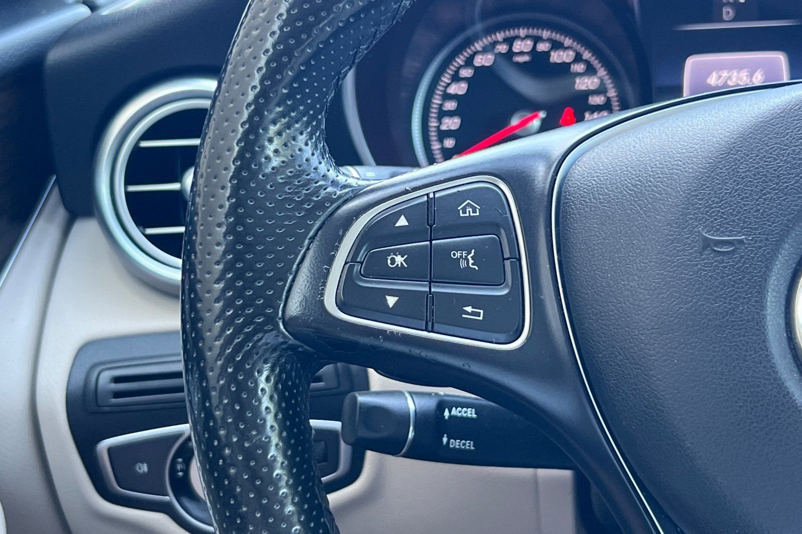 Used 2017 Lunar Blue Metallic Mercedes-Benz 300 image 28