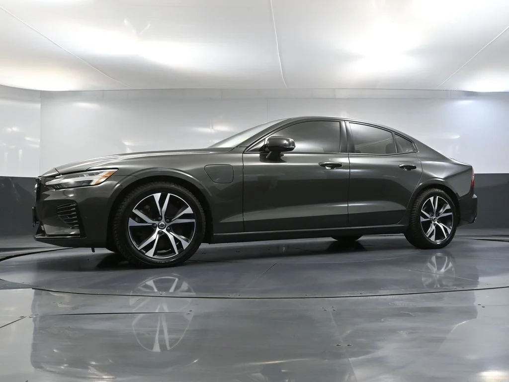 2022 Volvo S60 R-Design Expression - Photo 54
