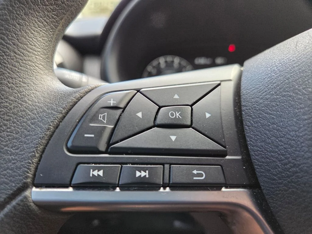 Used 2024 Gray Nissan SV image 11