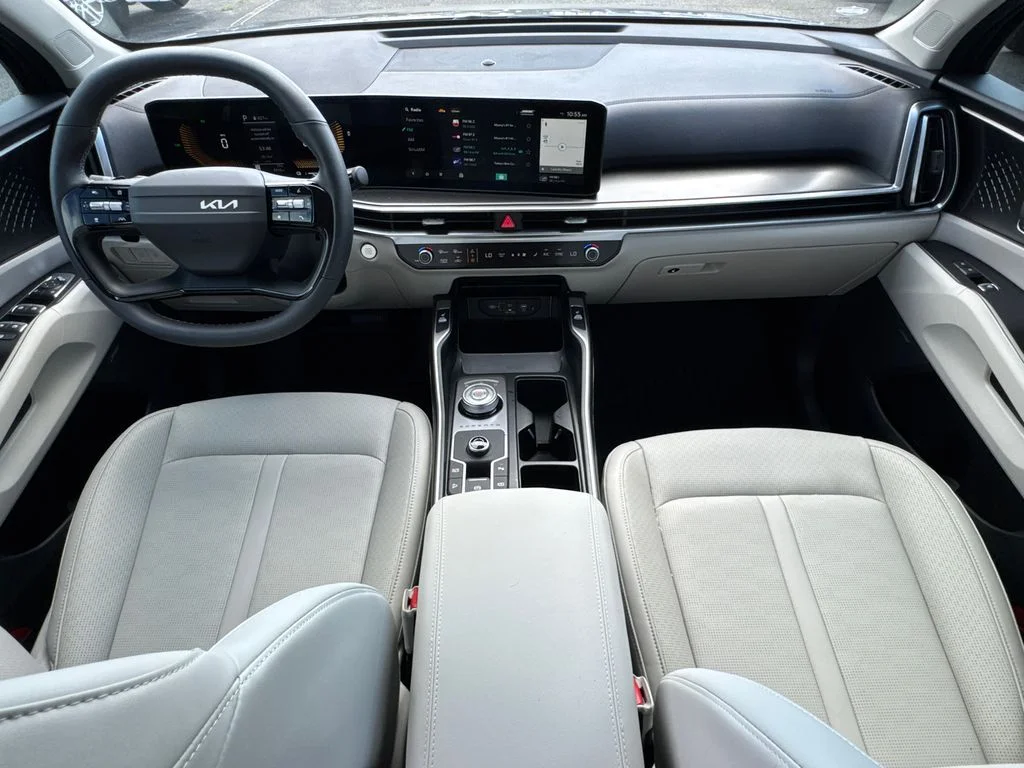 Used 2026 Beige Kia EX image 23