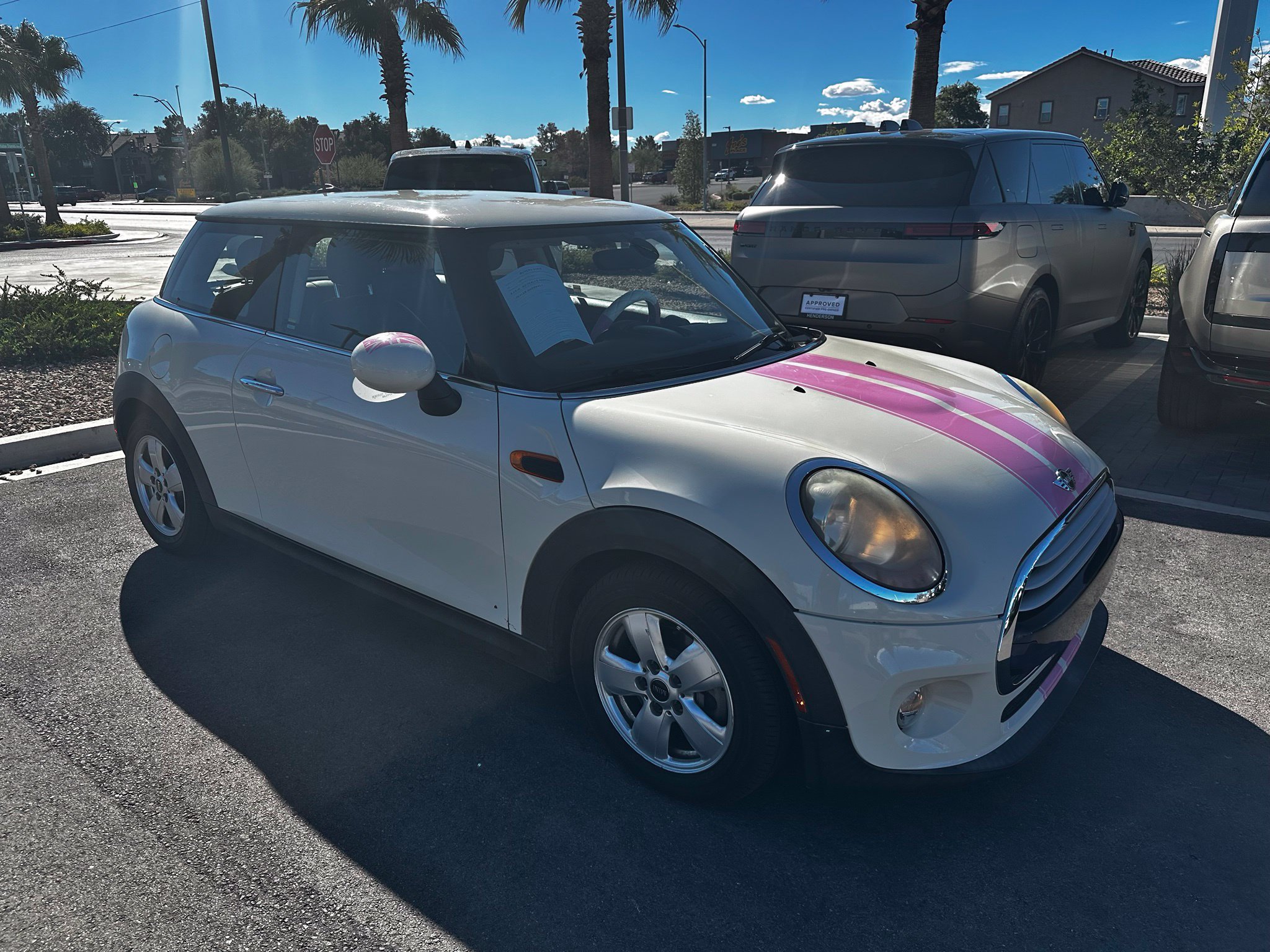 Used 2015 Pepper White MINI Base image 2