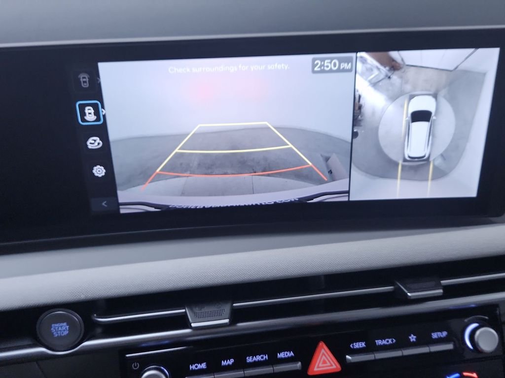 Used 2025 White Hyundai Limited image 17