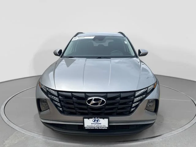 Used 2024 Silver Hyundai SEL image 2