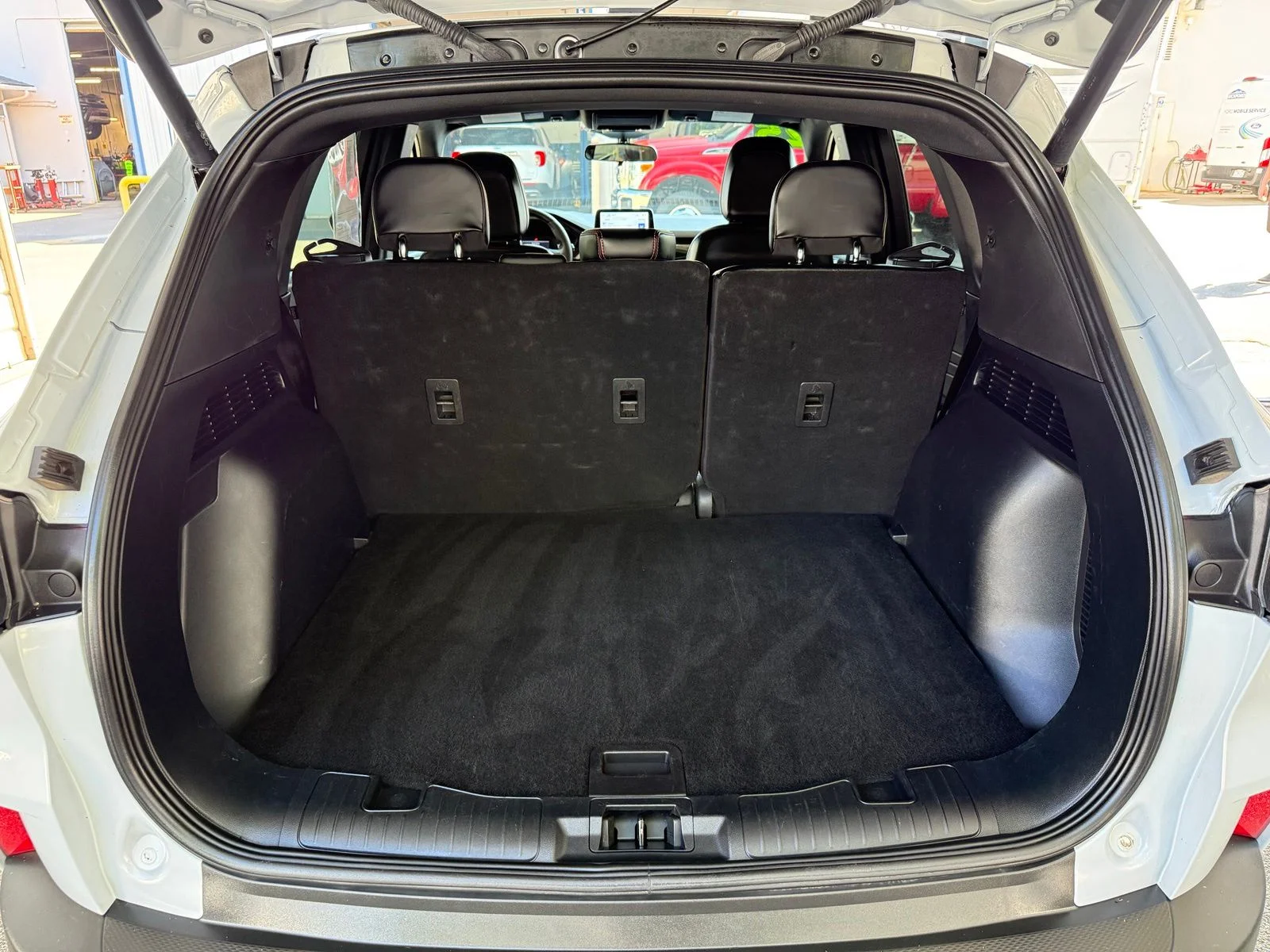 Used 2025 Silver Ford ST-Line Select image 7