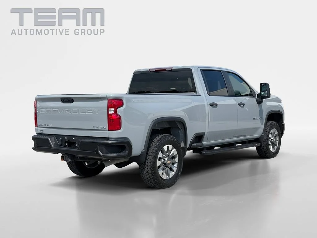 Used 2025 Slate Gray Metallic Chevrolet Custom image 7