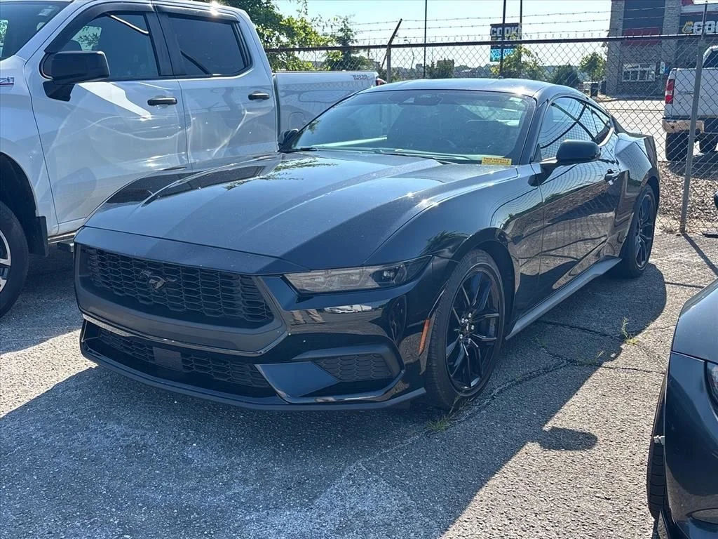 Used 2024 Black Ford EcoBoost image 2