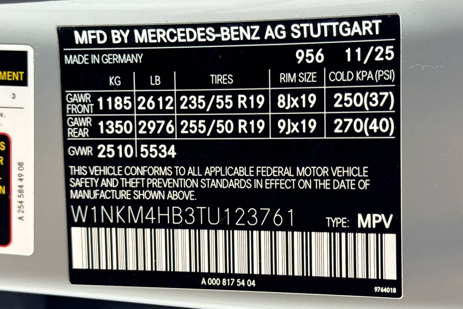 New 2026 MANUFAKTUR Alpine Grey Mercedes-Benz GLC 300 image 30