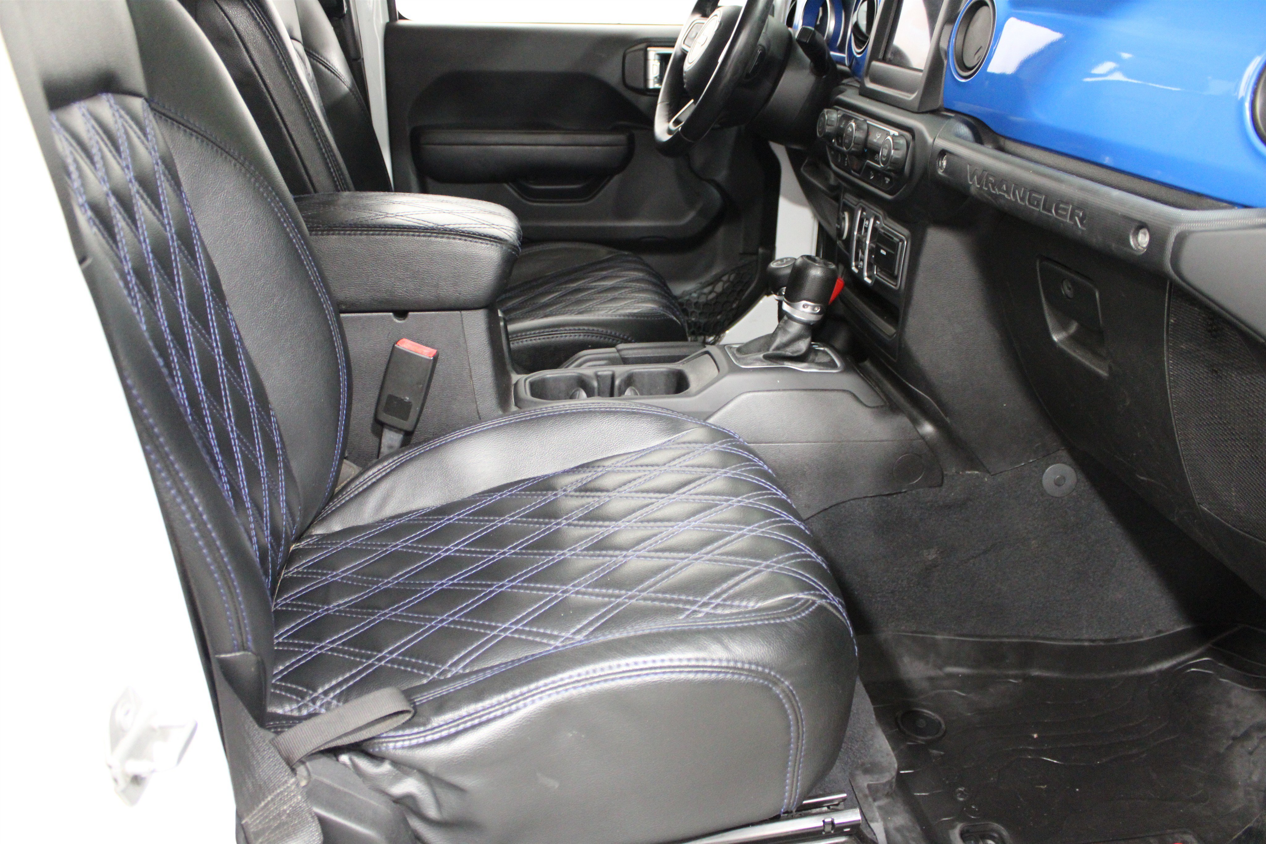Used 2018 Bright White Clearcoat Jeep Sport S 4x4 image 23