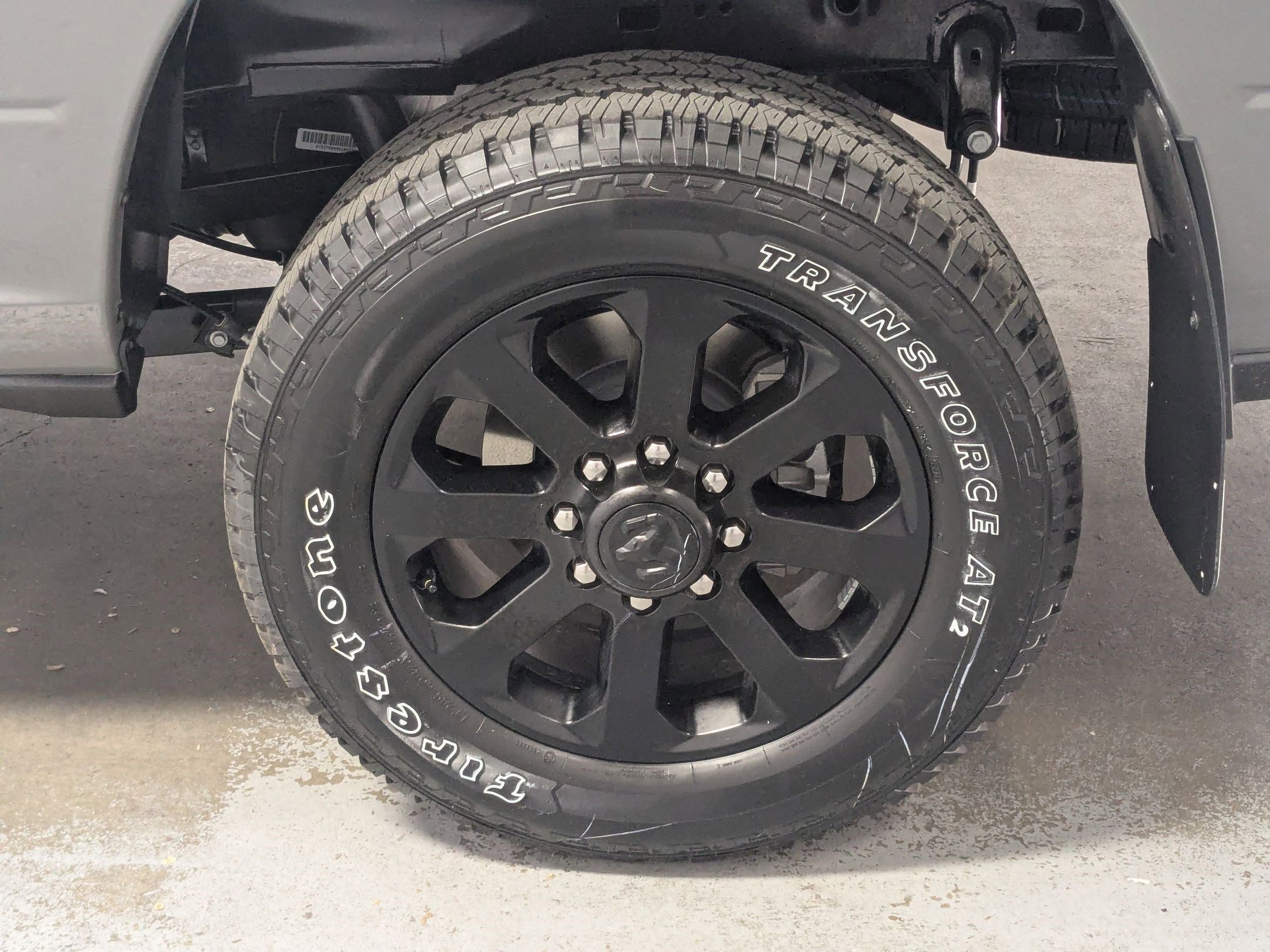New 2026 Ceramic Gray Clear-Coat Exterior Paint RAM Laramie image 18