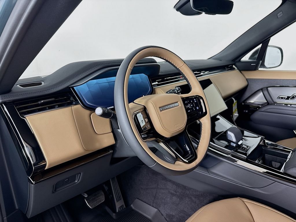 New 2026 Giola Green Land Rover Dynamic SE image 4