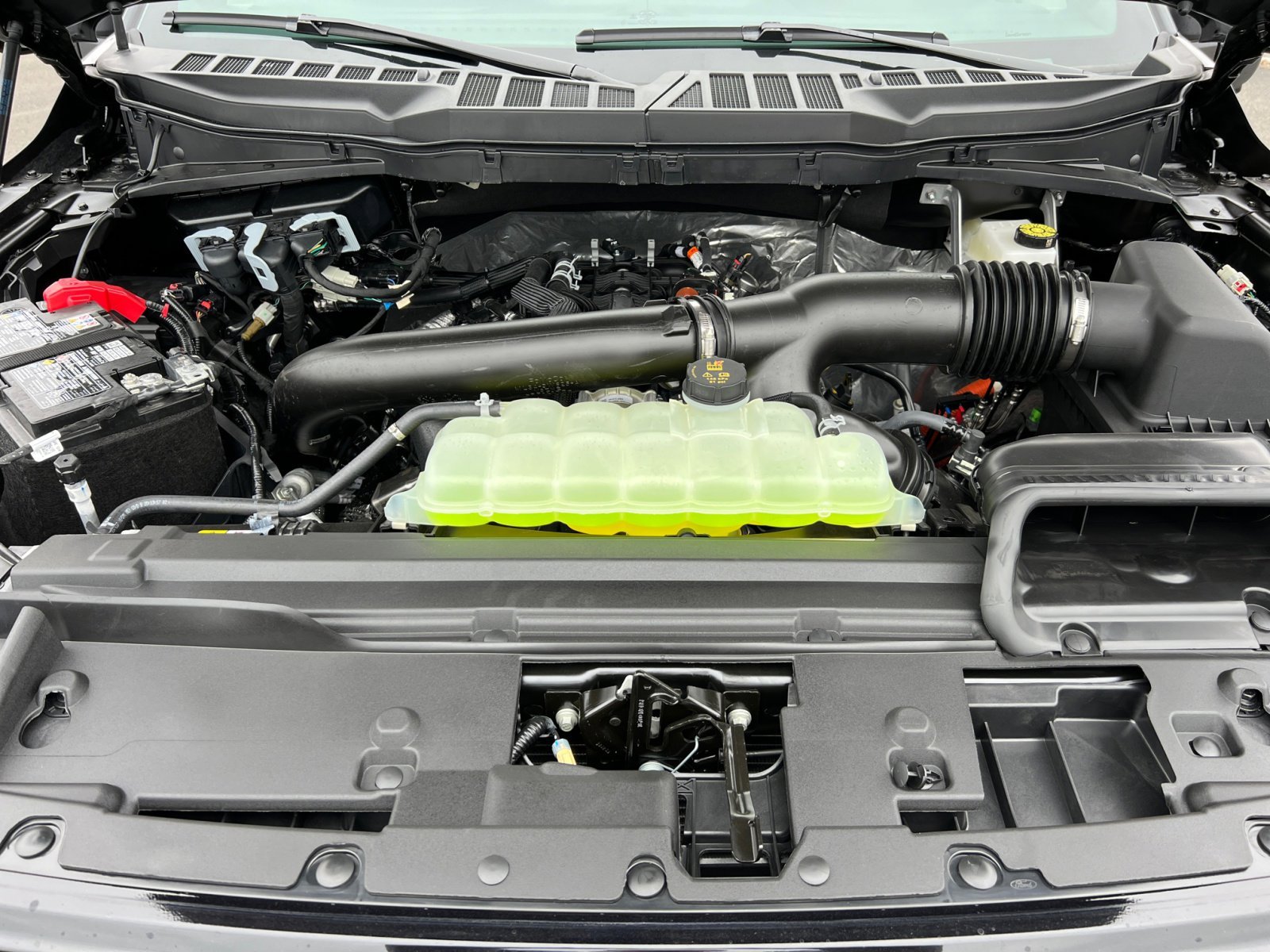 2025 Ford F-150 XLT - Photo 20