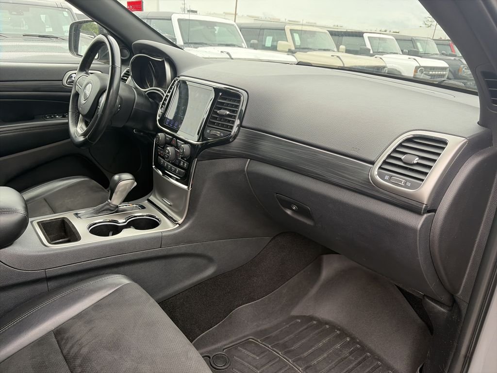 Used 2019 Sting Gray Clearcoat Jeep Altitude image 30