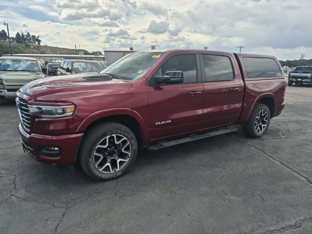 Used 2025 Delmonico Red Pearlcoat Ram Laramie image 4
