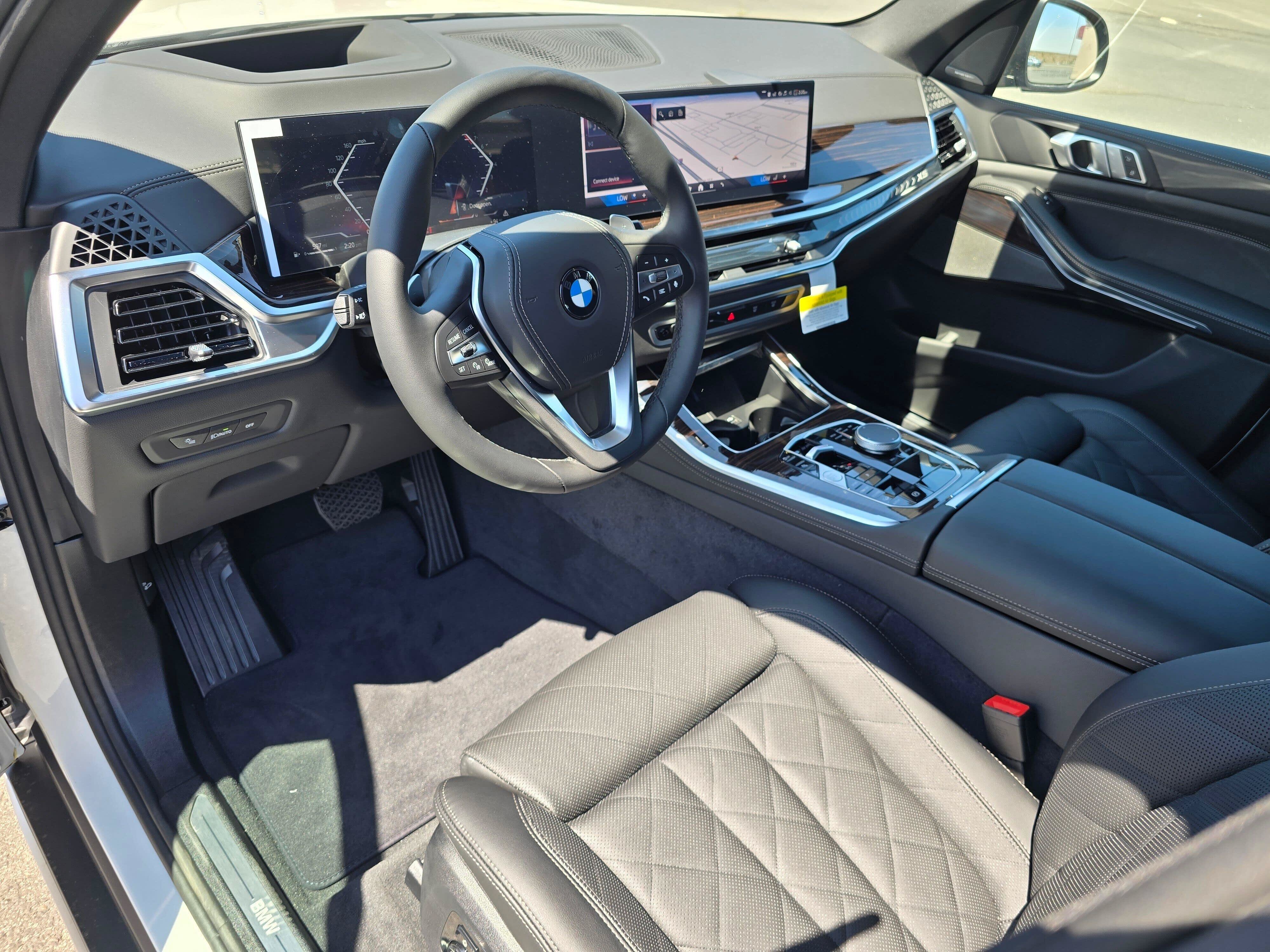 New 2026 Alpine White BMW xDrive40i image 2