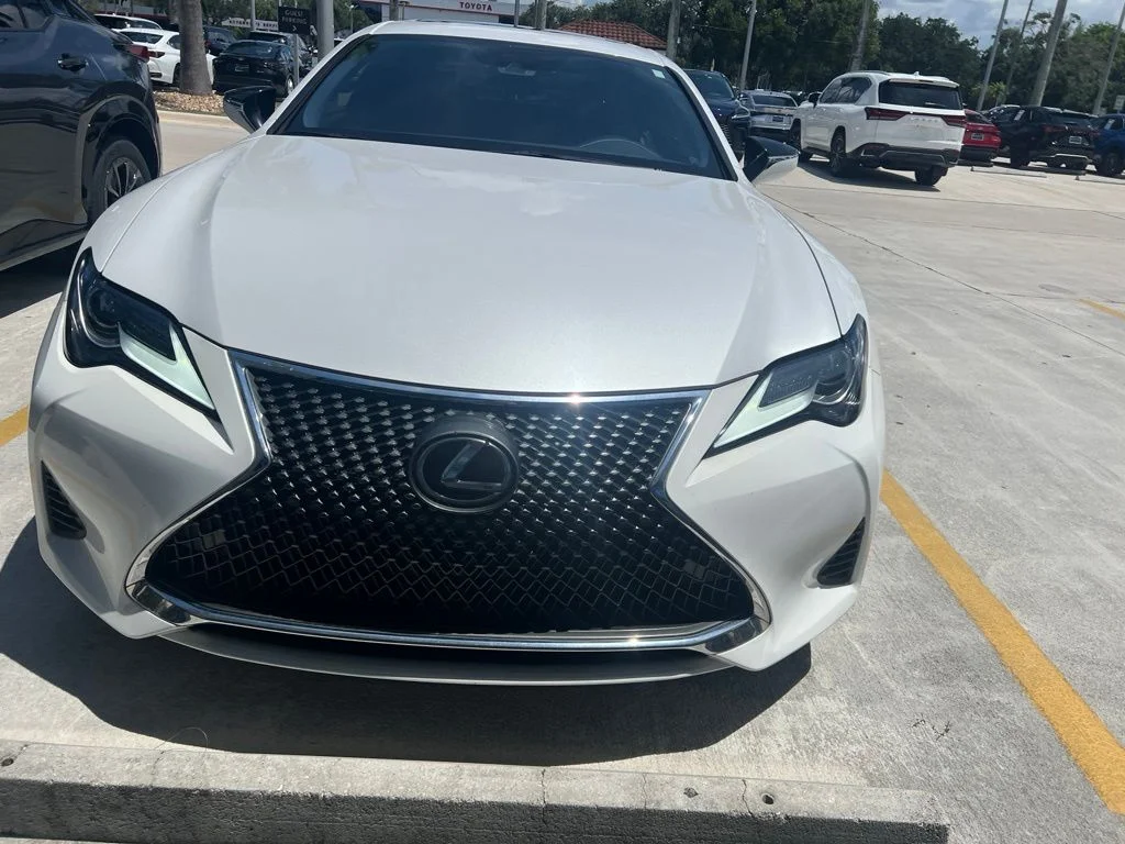 Used 2020 Eminent White Pearl Lexus 300 image 6