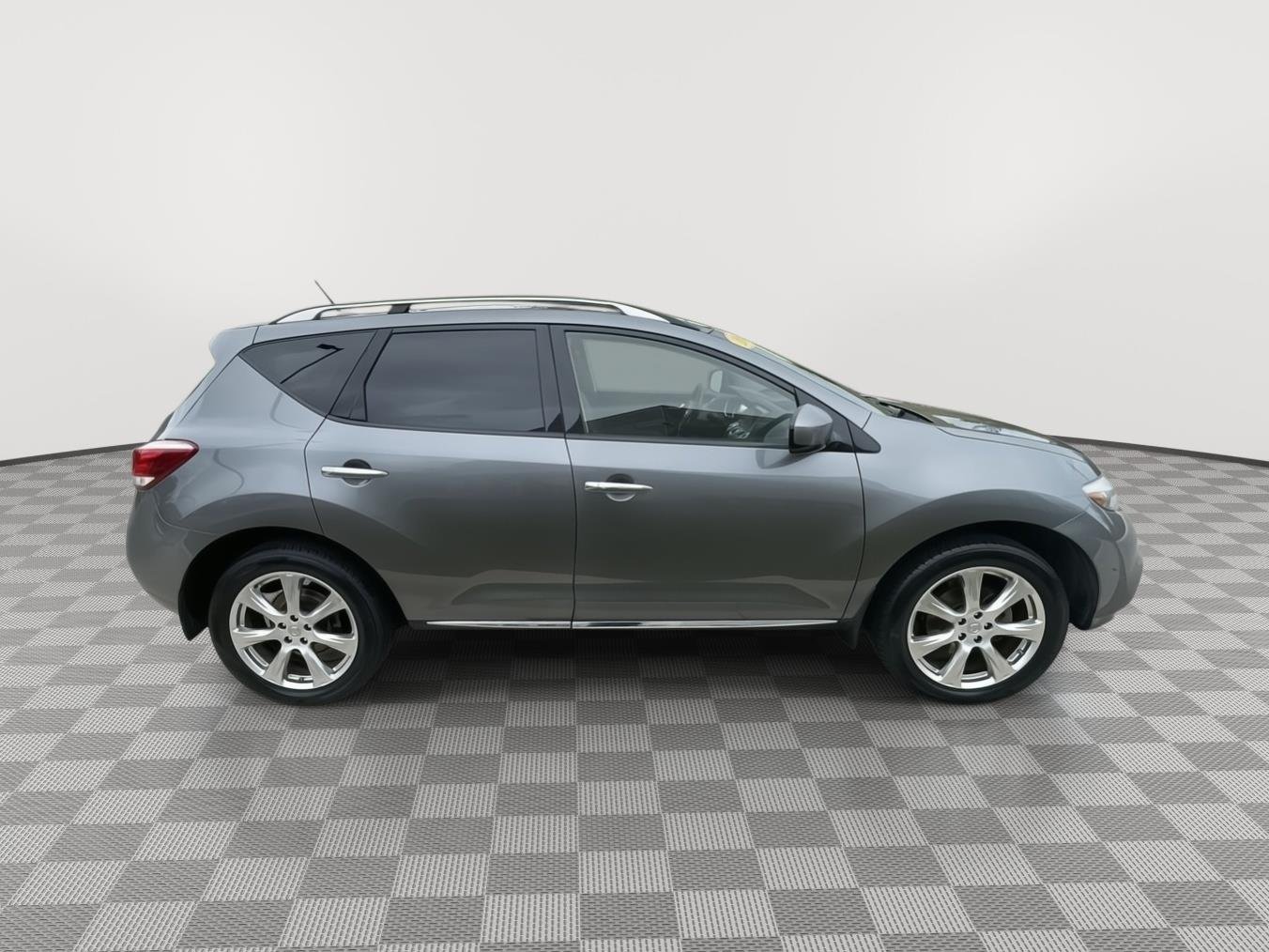 Used 2013 Gun Metallic Nissan LE image 16