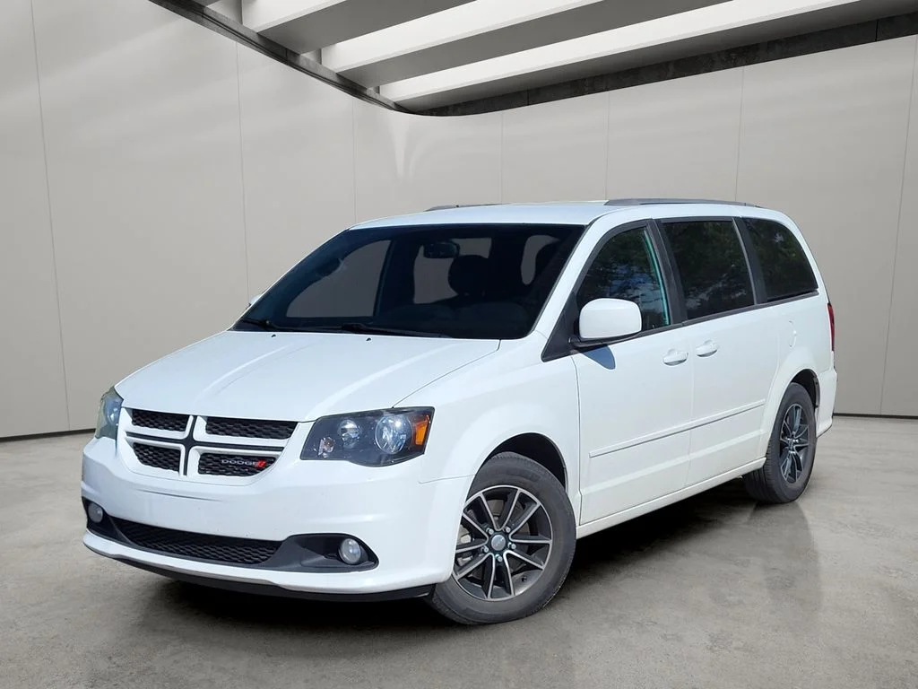 2015 Dodge Grand Caravan R/T's photo