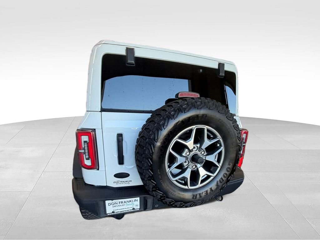 Used 2025 White Ford Badlands image 5