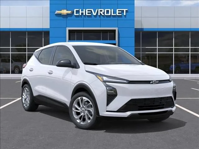 New 2027 Summit White Chevrolet LT image 7