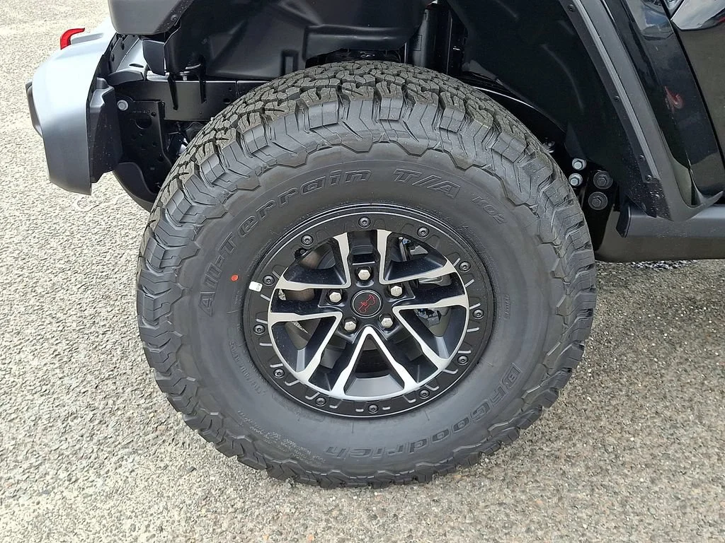 New 2026 Black Clearcoat Jeep Rubicon image 19