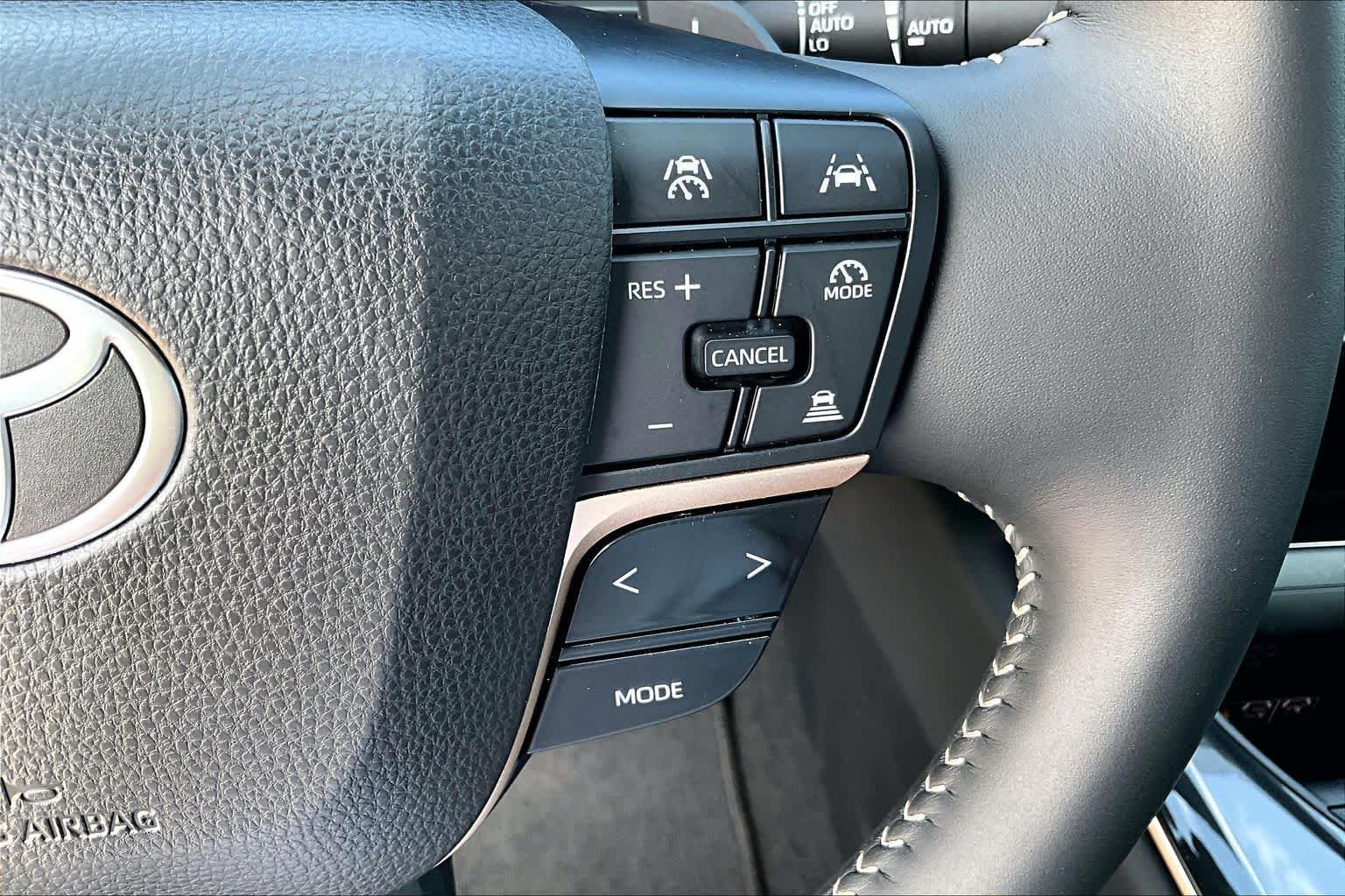 Used 2025 Bronze Age Toyota Platinum image 22
