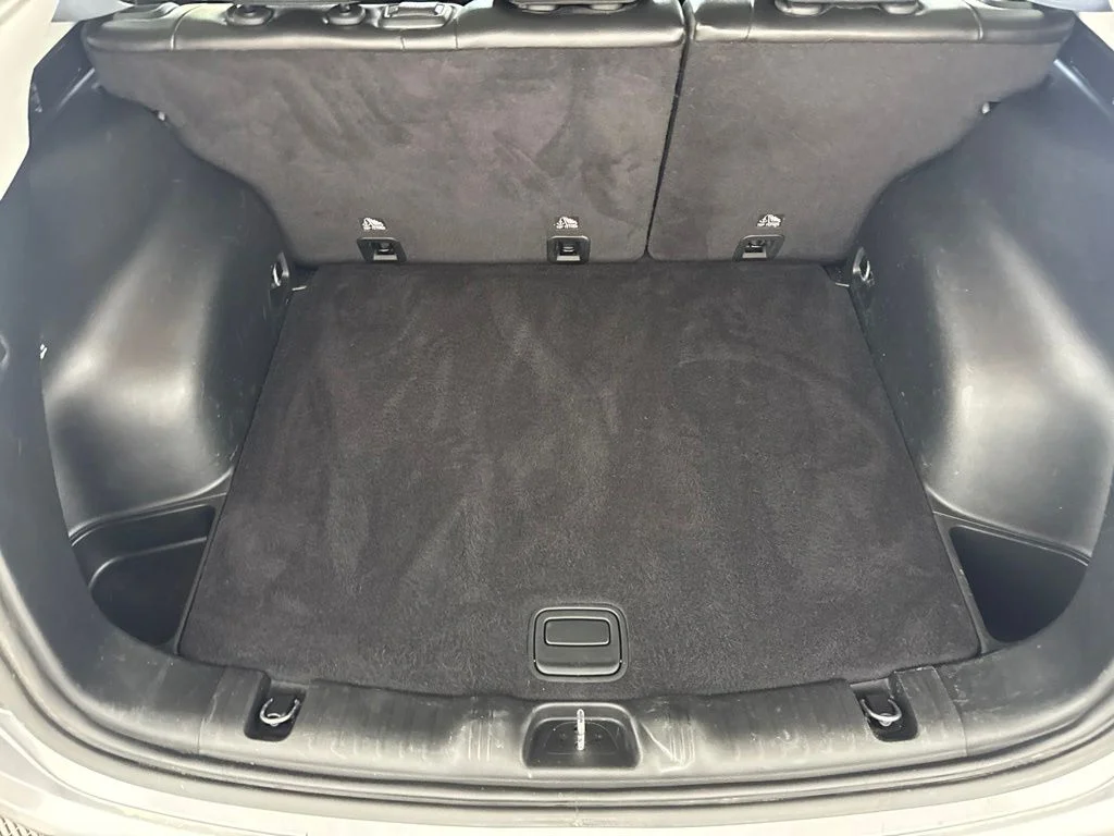 Used 2019 Silver Jeep Trailhawk image 28