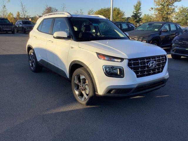 New 2026 Lunar Hyundai SEL image 4