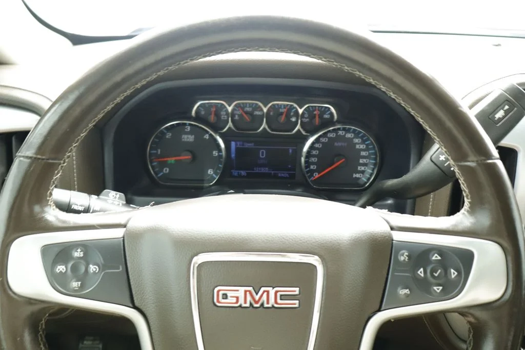 Used 2018 Red GMC SLT image 25