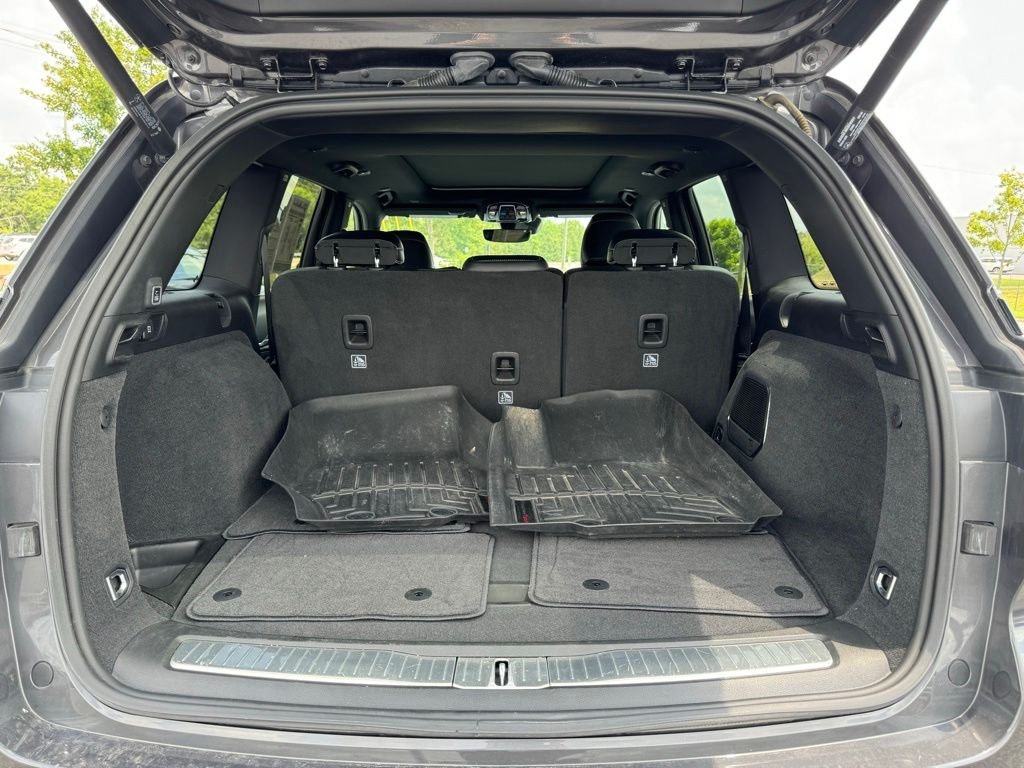 Used 2022 Gray Jeep Overland image 39