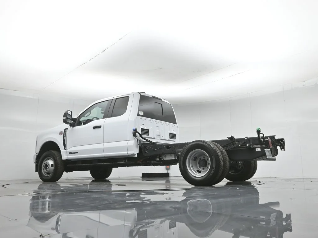 New 2025 White Ford XL image 46