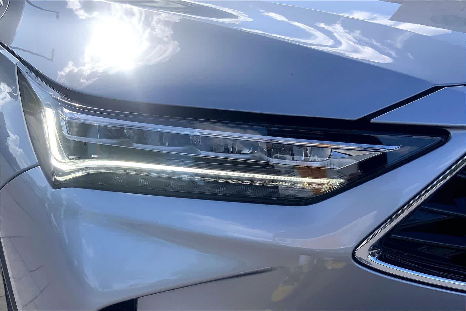 Used 2026 Solar Silver Metallic Acura w/Technology Package image 28