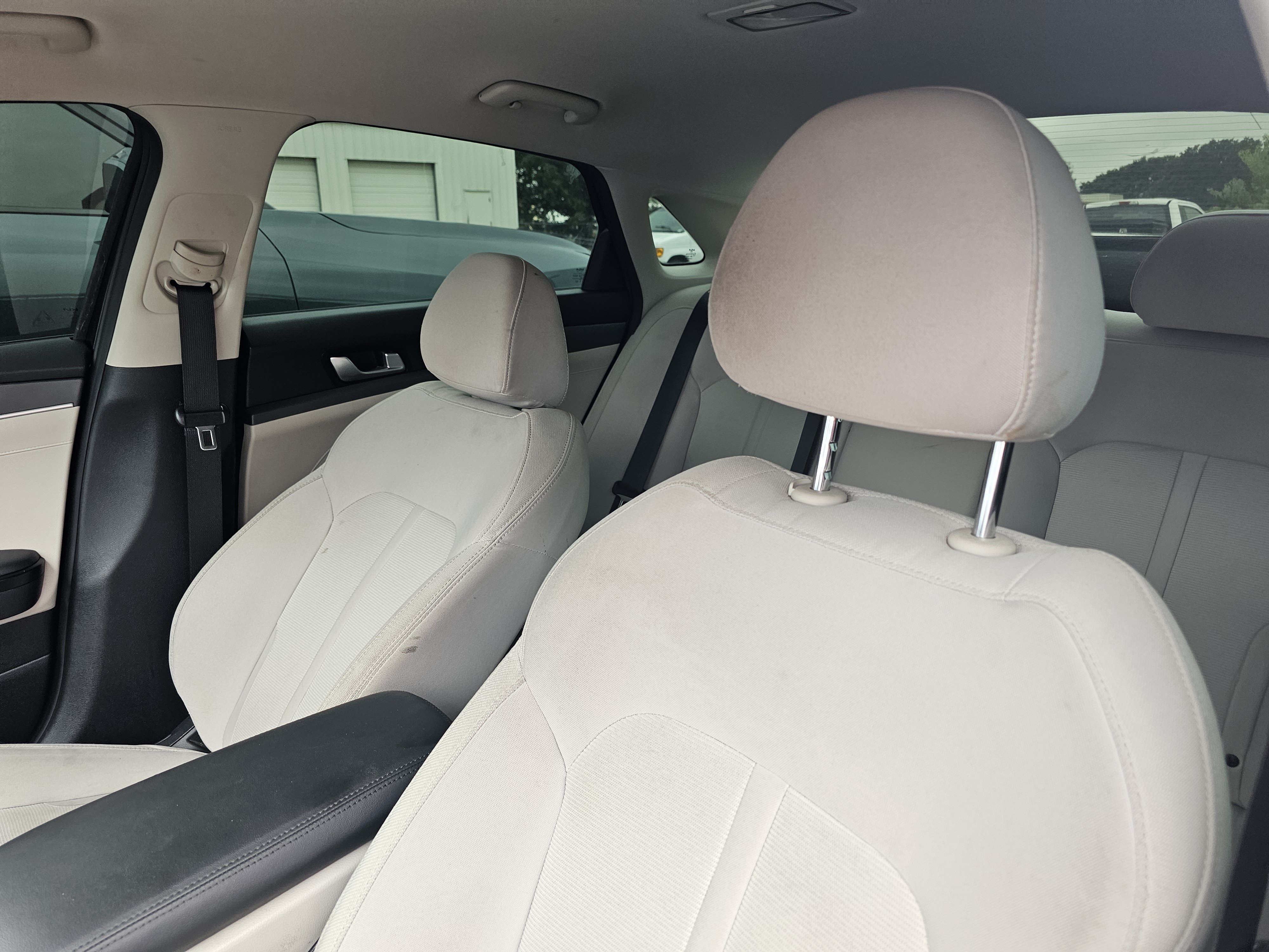 Used 2022 Ebony Black Kia LXS image 12