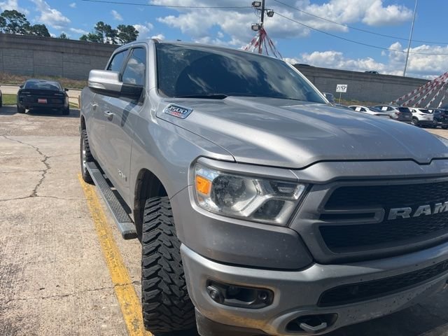 2020 RAM 1500 Big Horn/Lone Star 4x4 Crew Cab 5'7's photo