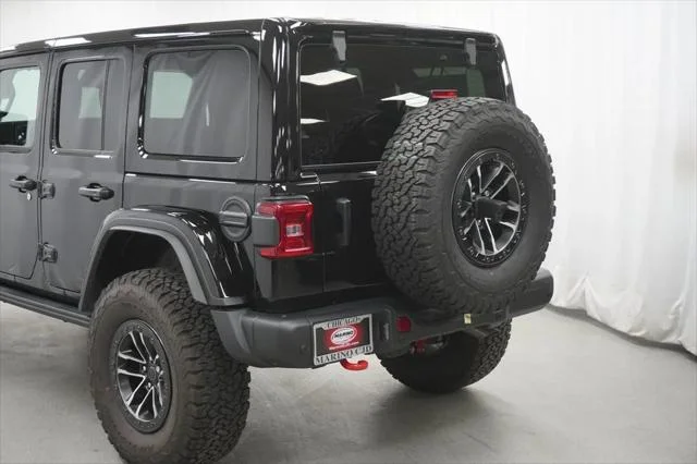 New 2026 Black Clear-Coat Exterior Paint Jeep Rubicon image 12