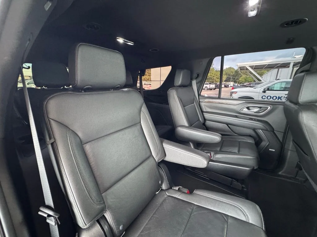 Used 2021 Red Chevrolet Z71 image 27