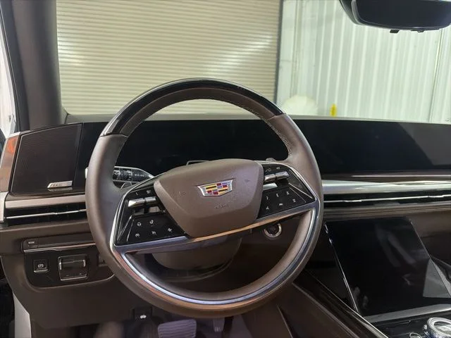Used 2026 Vibrant White Tricoat Cadillac Luxury image 16