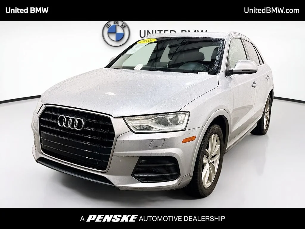 2016 Audi Q3 2.0T FWD tiptronic Premium Plus's photo