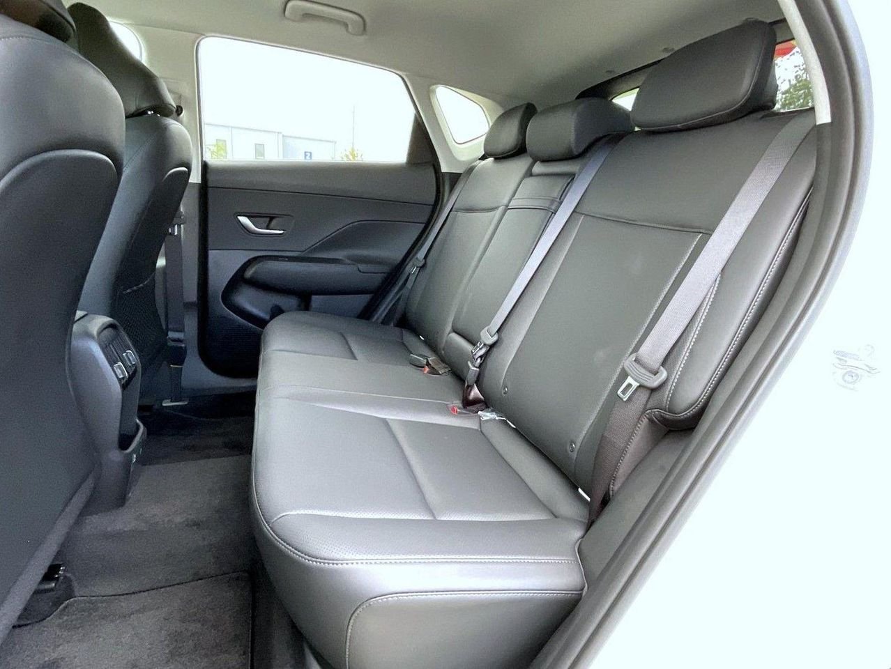 New 2026 White Hyundai SEL Premium image 20