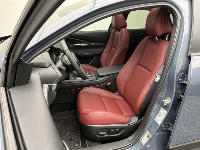 2026 Mazda CX-30 Carbon Edition - Photo 9