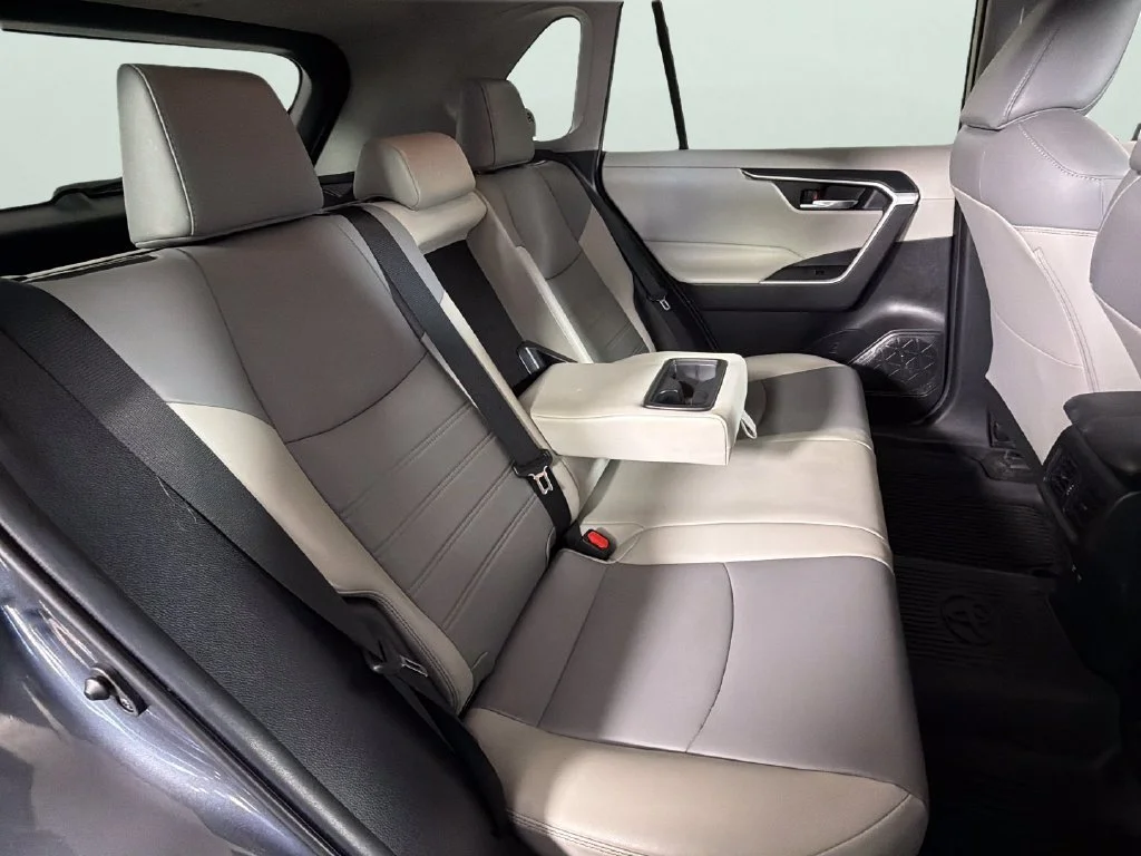 2020 Toyota RAV4 XLE Premium - Photo 31