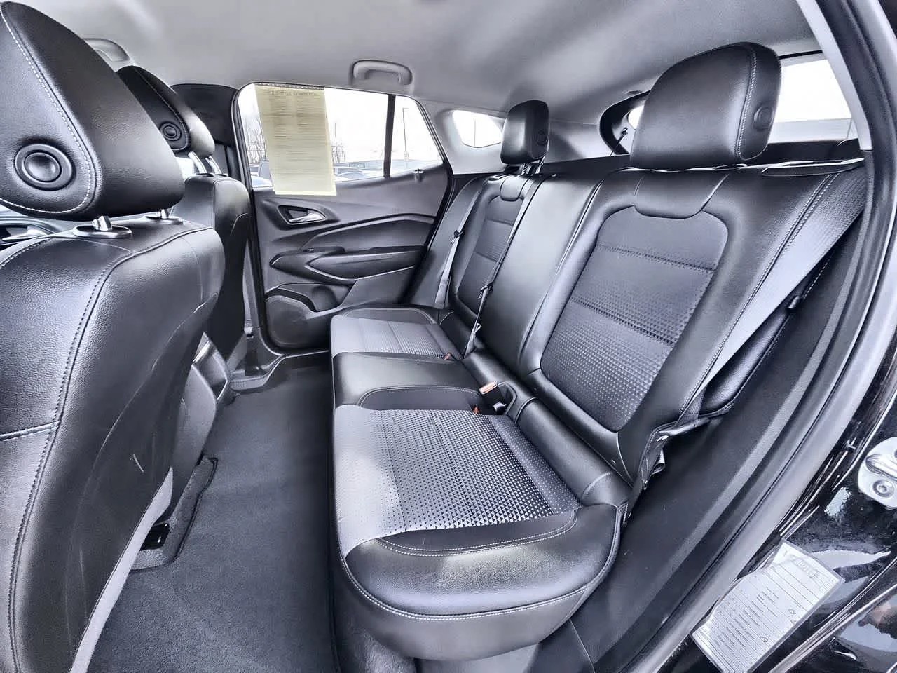2025 Chevrolet Trax LT - Photo 14