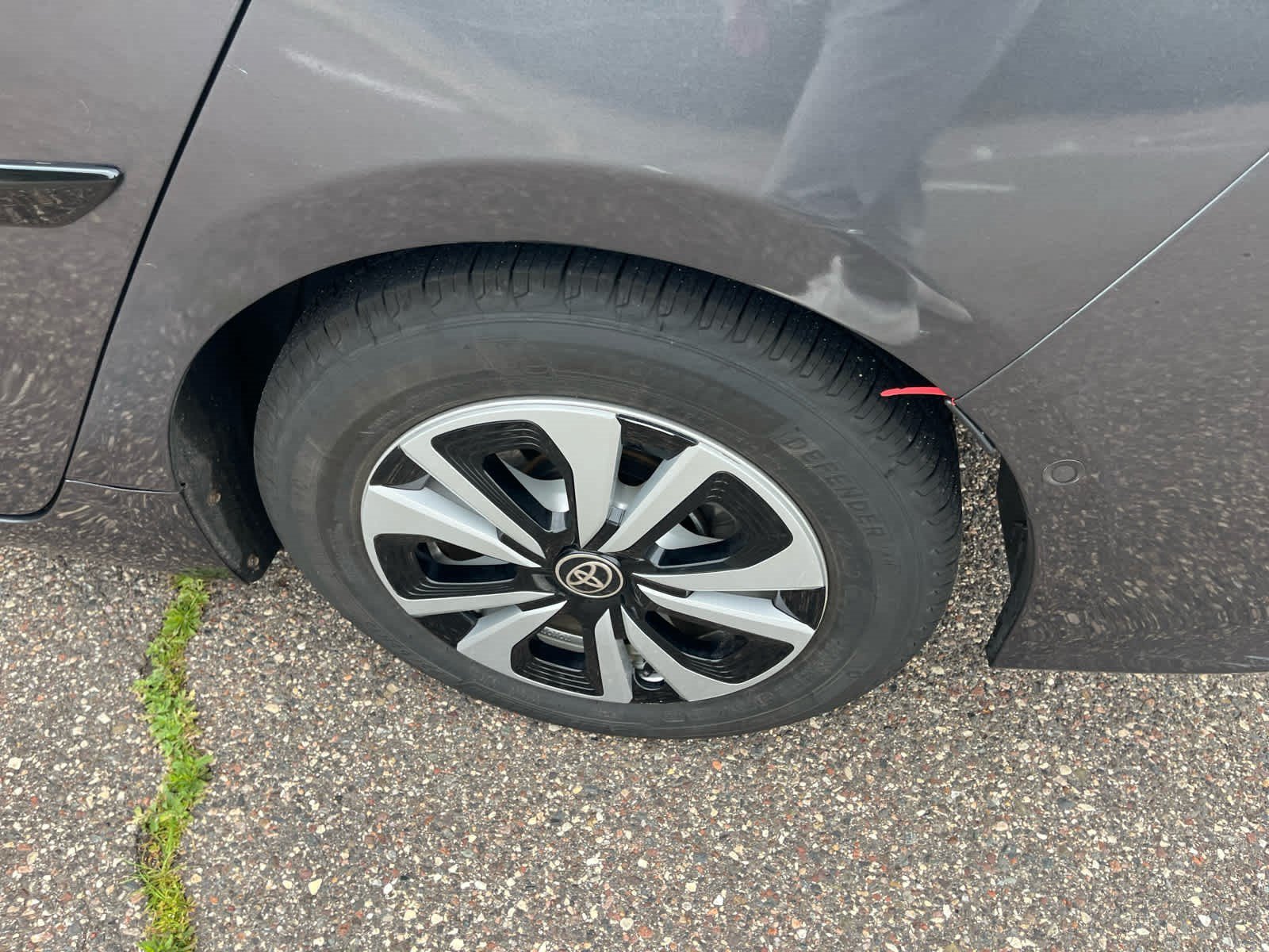 Used 2017 Magnetic Gray Metallic Toyota Advanced image 8