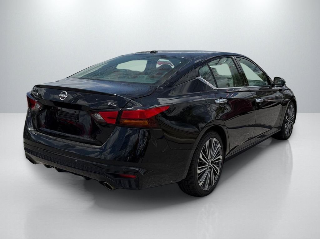 Used 2023 Black Nissan 2.5 SL image 5
