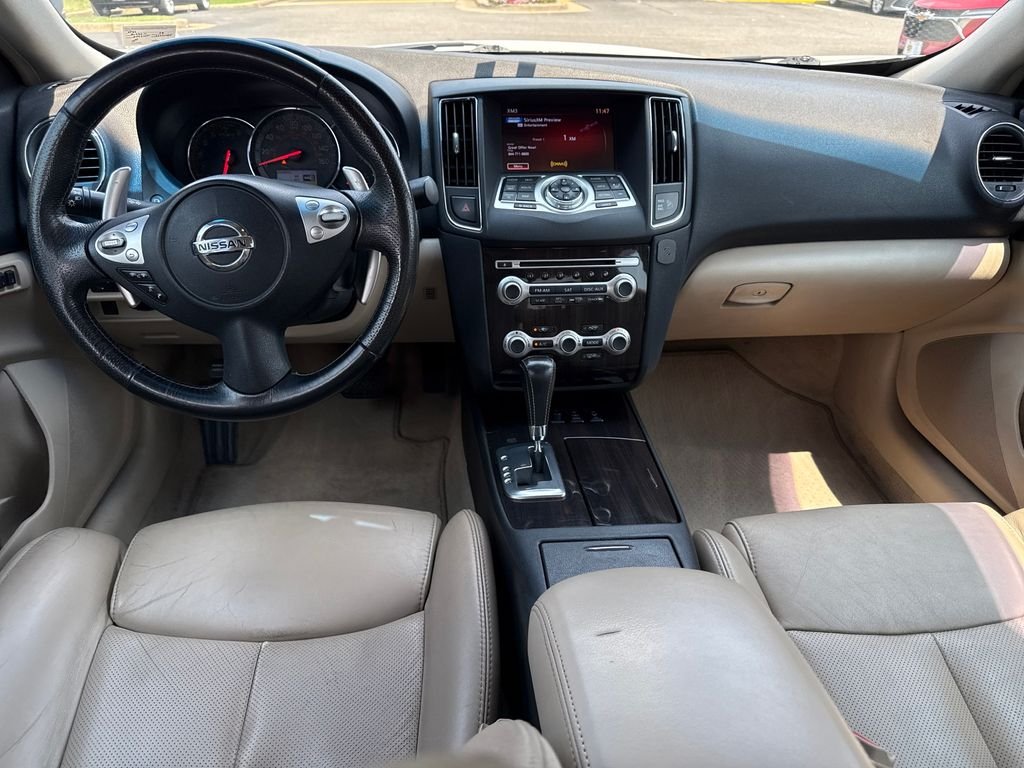 Used 2013 Pearl White Nissan 3.5 SV image 20