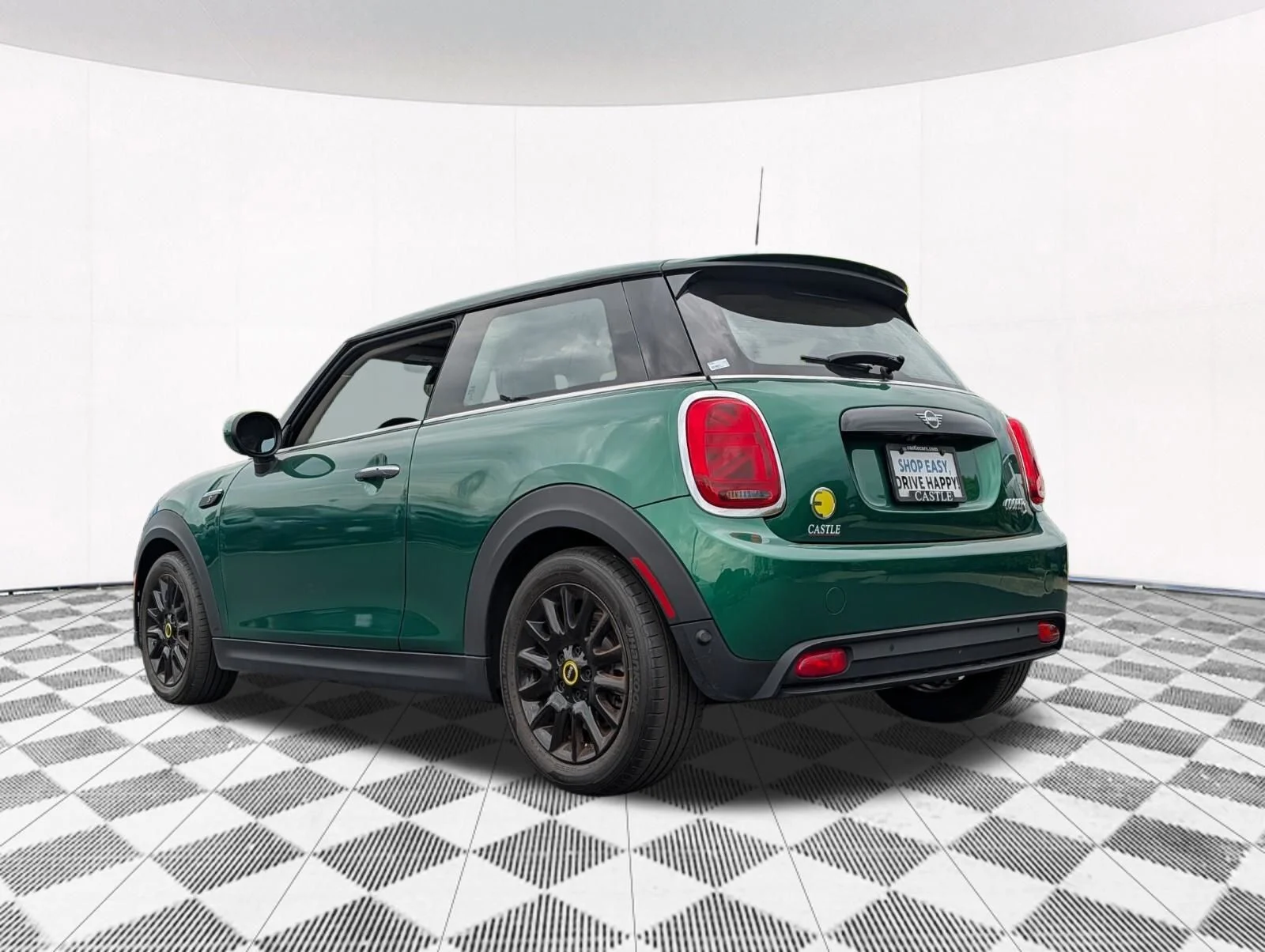 Used 2023 Green MINI Signature image 13